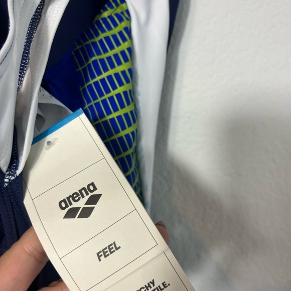 ARENA W THREEFOLD V BACK ONE PIECE NAVY NEON BLUE WHITE WOMEN SIZE 40 NWT - Picture 6 of 8